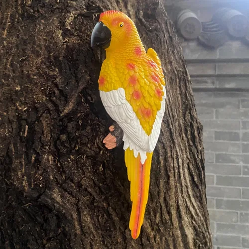 Vista 4 de Loros abrazadores de árboles, escultura de guacamayo de jardín, hermosa decoración artística colgante de árbol mirador de pájaro adorno para patio