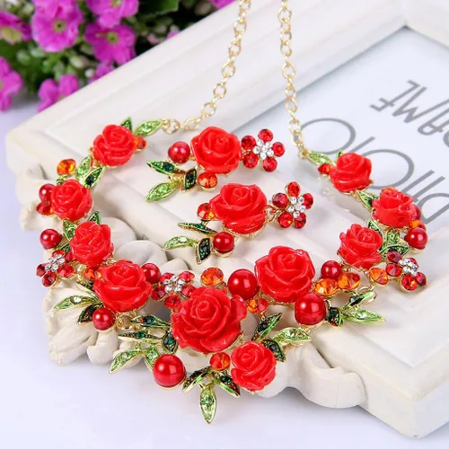 Vista 4 de EVER FAITH Conjunto de pendientes perforados con collar de perlas de imitación de cristal austriaco para mujer