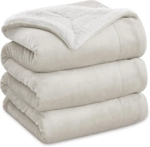 Vista 30 de Bedsure GentleSoft - Manta de forro polar Sherpa para sofá, manta de Navidad gruesa y cálida para invierno, manta de felpa suave y esponjosa como