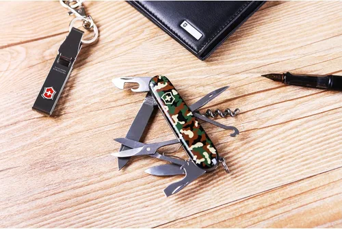 Vista 10 de Victorinox Climber Swiss Army Knife, 14 Function Swiss Made Pocket Knife with 2 Blades, Corkscrew and Screwdriver