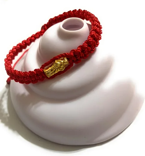 Vista 4 de Pulsera de hilo rojo de San Judas Tadeo Roja de hilo de San Judas Tadeo, Cuentas de cristal, No