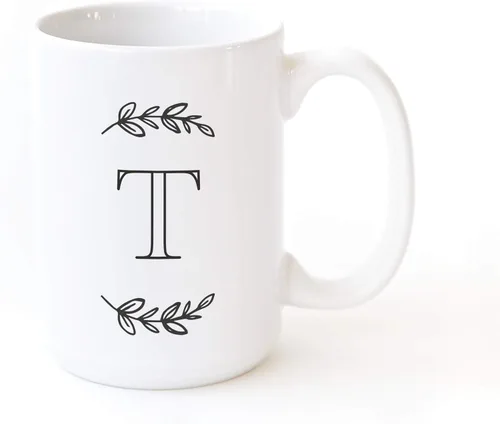 Vista 15 de The Cotton & Canvas Co. Manhattan Wreath - Taza de café personalizada con monograma inicial con letra A, taza de café de cerámica de porcelana. Para