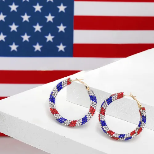 Vista 2 de MUYUU Pendientes rojos, blancos y azules, aretes de aro patrióticos con bandera de EE. UU. para mujer, joyería patriótica, chapado en rosa, Diamante