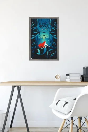 Vista 6 de Trends International Disney Princess - Póster de pared de Ariel Good vs Evil, 14.725 x 22.375 pulgadas, versión enmarcada de madera de granero