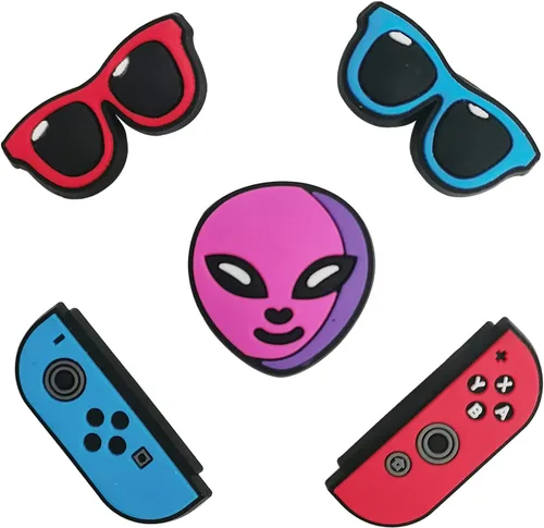 Vista 4 de IOKUKI Dijes para zapatos, 35 unidades, para adolescentes, baloncesto, fútbol, voleibol, béisbol, videojuegos, astronautas y pines deportivos