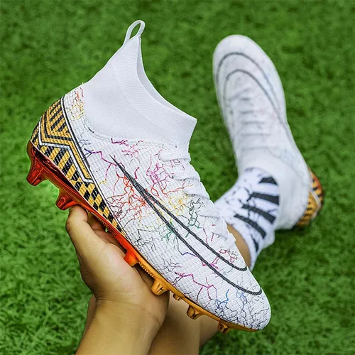 Vista 4 de HESBITEUL Botines de fútbol para hombre y mujer, jóvenes, botas de fútbol FG para exteriores, transpirables, zapatos de entrenamiento