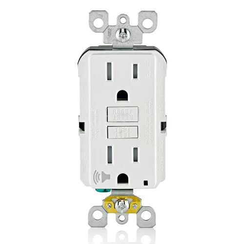 Vista 27 de Leviton SmartlockPro - Combinación GFCI de autocomprobación 15A con USB tipo A y tipo C en pared, cargador USB para teléfonos inteligentes y Blanco