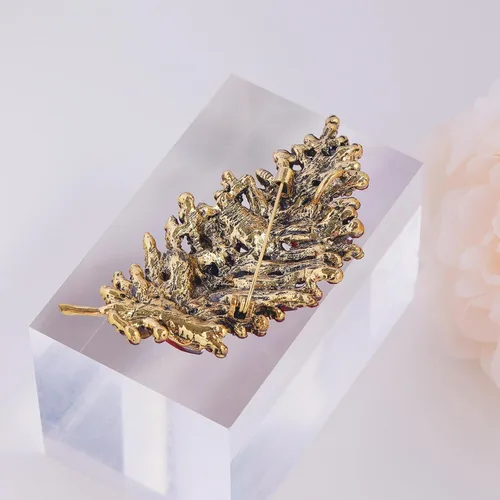 Vista 3 de LAXPICOL Broche de hoja grande vintage con plumas de cristal austriaco brillante para mujer