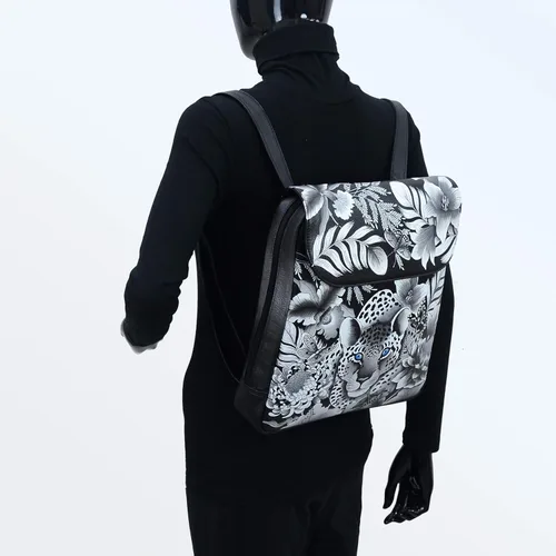 Vista 4 de Anuschka Mochila con solapa convertible grande de cuero genuino para mujer - Pintada a mano
