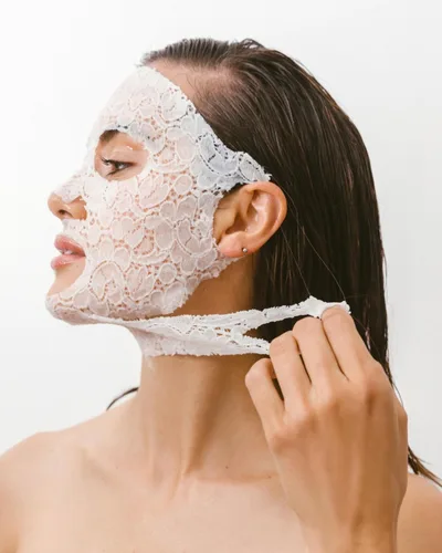 Vista 6 de Máscara facial Lace Your Face de compresión, como se ve en el programa Shark Tank, algodón biodegradable reutilizable, cuidado de la piel, Péptidos