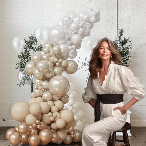 Vista 9 de Arco de globos de doble relleno de color blanco perla, guirnalda de globos metálicos de champán, kit de arco de globos neutros, color nude, bobo