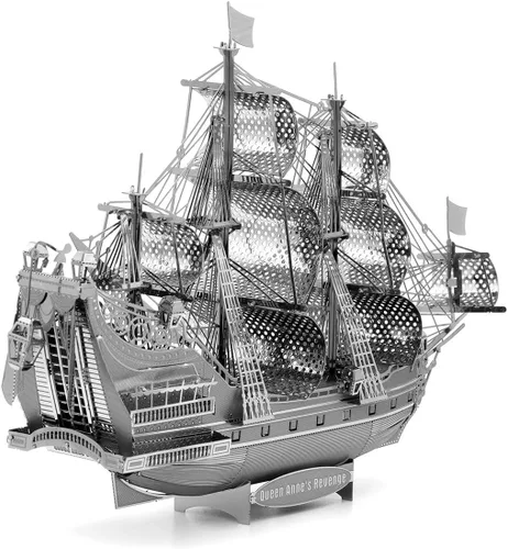 Vista 2 de Fascinations barco de juguete de metal 3D ICONX Queen Anne`s Revenge