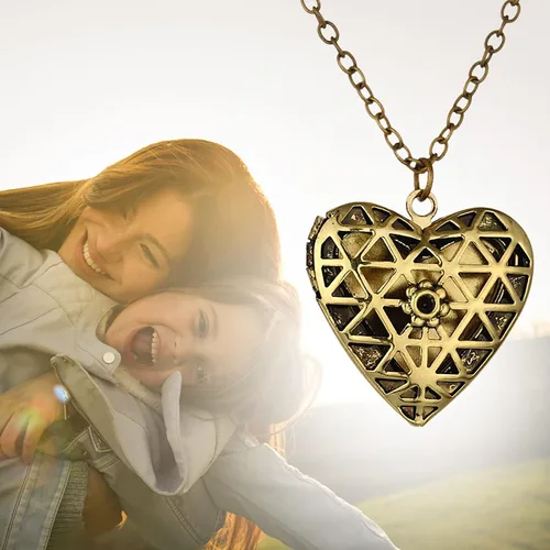 Vista 4 de Hollow Alloy Aromatherapy Essential Oil Diffuser Necklace Box Pendant Gift Vintage Necklace Jewelry Set