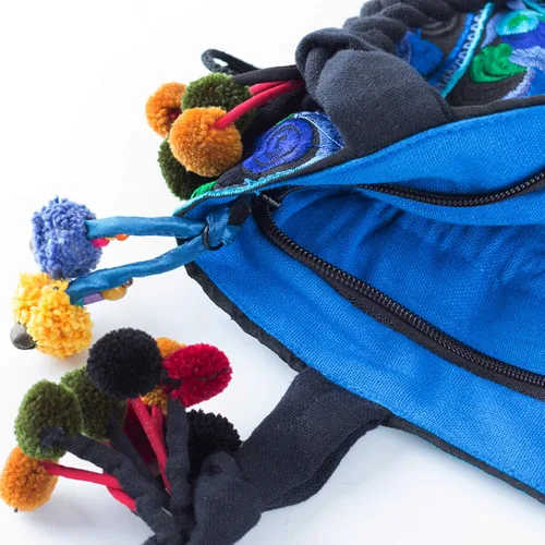 Vista 3 de changnoi Bolsa de mano con cordón hecho a mano, bolsa de compras bordada Hmong Tribes