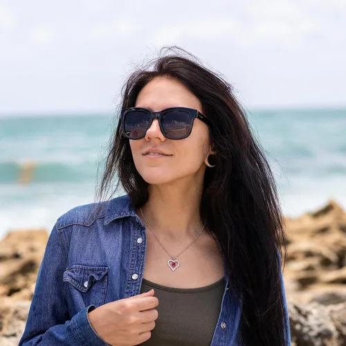 Vista 5 de Sash & Soph Collar de corazón infinito para mujer, collar de corazón de plata de ley 925 para novia, colgante de corazón de amor en cadena de 18
