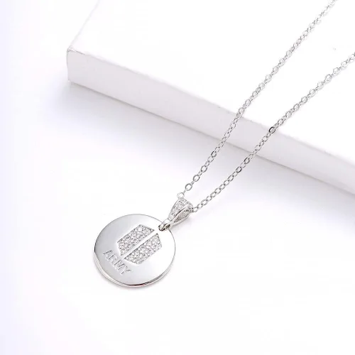Vista 3 de YANENG KPOP Bangtan - Collar con colgante de circonita cúbica para fanáticos del ejército regalo para mujeres y niñas Metal Circonia cúbica