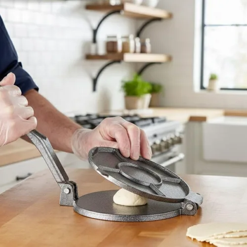 Vista 2 de Soro Essentials - Prensa de tortilla de hierro fundido de 7.5 pulgadas, color gris- Máquina de tortillas manual resistente con mango cómodo Prensa