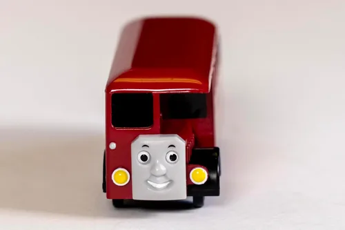 Vista 2 de Bachmann Trenes - THOMAS & FRIENDS BERTIE THE BUS - Escala HO, Rojo