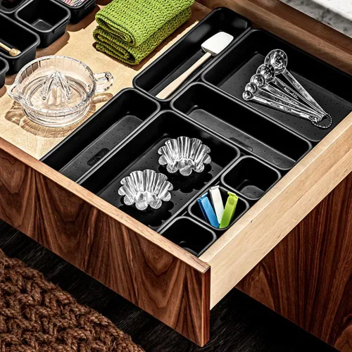 Vista 3 de madesmart Paquete de 8 contenedores entrelazados, juego organizador de cajones personalizable para suministros de oficina, herramientas, artículos