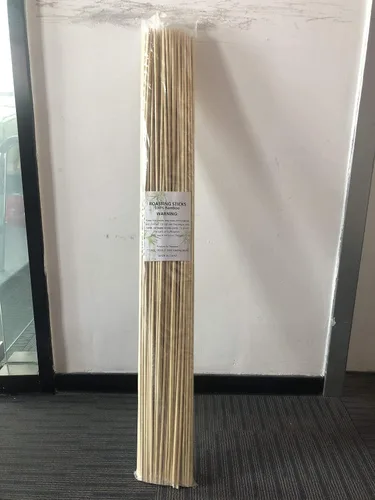 Vista 2 de Paquete de 110 palos de bambú para asar malvaviscos y perros calientes, extra largos, seguros para niños, diseño de 36 pulgadas, pinchos desechables