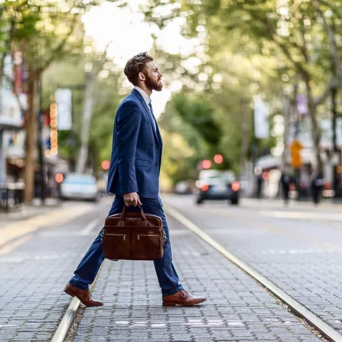 Vista 7 de CocoBotton Maletín de cuero para hombre, bolso para computadora portátil, bolso de mensajero de cuero genuino impermeable vintage
