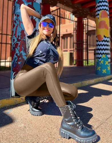 Vista 3 de SANTINY - Pantalones de cuero sintético de 25.5"/27" para mujer, leggings elásticos de cintura alta para mujer Beech Wood