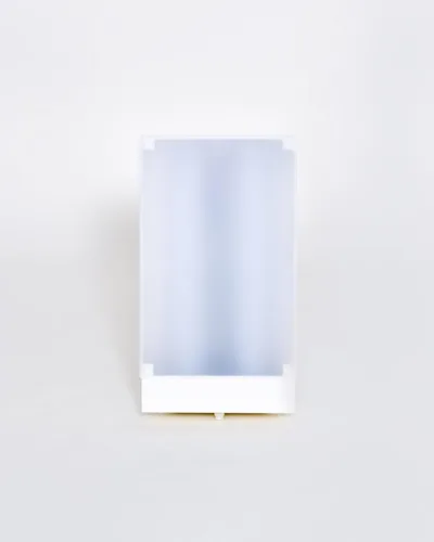 Vista 2 de Fototerapia Travelite de Northern Light Technology, luz brillante portátil de 10,000 lux para fototerapia, color beige