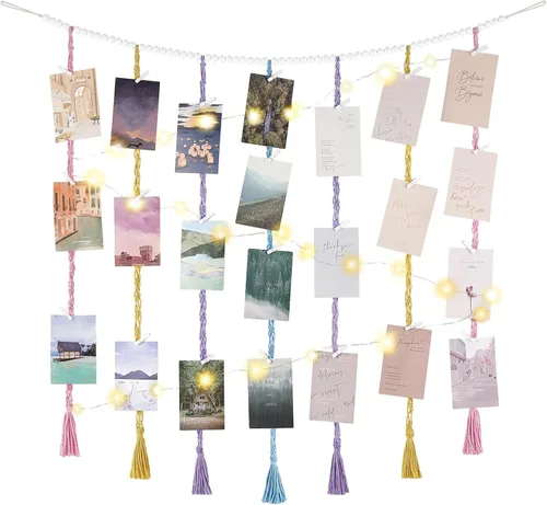Vista 10 de Mkono - Expositor de fotos colgante de macramé para decoración de pared con luces de cadena, collar de cuentas de madera estilo boho, marco