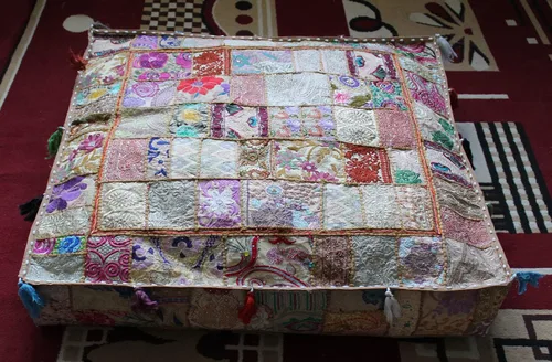 Vista 8 de CRAFT KALA Funda de puf tradicional de retazos indios cuadrados indios para sala de estar, pufs decorativos bordados otomanos, otomano