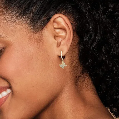 Vista 3 de Aretes colgantes de mariposa para mujer, chapados en oro de 18 quilates, hipoalergénicos, ligeros, circonita cúbica, aretes colgantes para mujeres