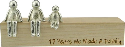 Vista 2 de Idea del 17 aniversario – 17 años que hicimos un adorno de metal familiar – Elige tu combinación familiar (1 niño)