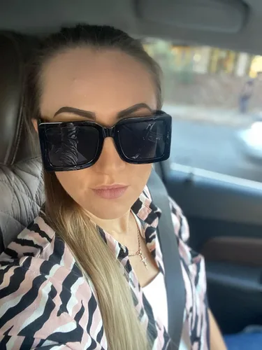 Vista 8 de PORADAY Gafas de sol cuadradas grandes de moda para mujeres y hombres marco grueso negro de moda gafas de sol de diseñador de lujo marco grande