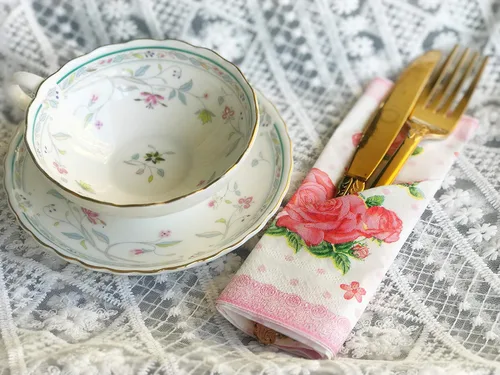 Vista 4 de WallyE Servilletas con estampado floral de menta y rosa roja, papel decoupage para despedida de soltera, fiesta de té, cumpleaños o boda, paquete