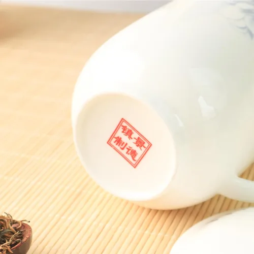 Vista 6 de Jingdezhen - Taza de té de porcelana fina con tapa de 12 onzas, taza de porcelana blanca para oficina y hogar (azul y blanco)