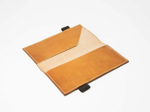 Vista 3 de Checkbook case, Checkbook Holder made of Natural Horween Dublin Leather with Light Brown stitching