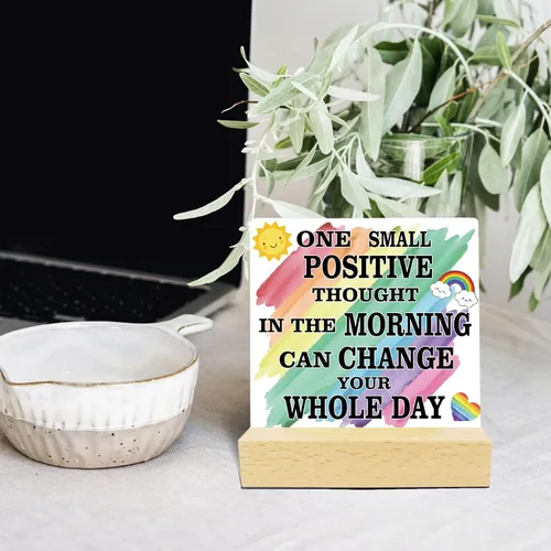 Vista 6 de ORIGACH Placa con citas inspiradoras, un pequeño pensamiento positivo en la mañana puede cambiar tu mesa todo el día con soporte de madera, citas