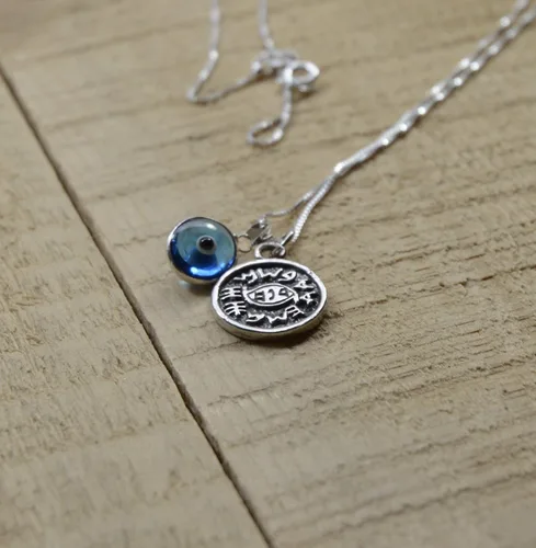 Vista 4 de Colgante de plata de protección para moneda en caja de plata de 20 pulgadas con dije de protección de cristal azul contra el mal de ojo, collar