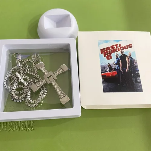 Vista 3 de Tencent Dominic - Collar con colgante de cruz de Toretto de acero de titanio, collar de hip-hop, regalo para hombres y mujeres, fanáticos