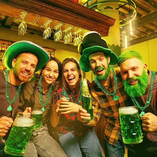 Vista 7 de JULBEAR 30 piezas de collares del Día de San Patricio, collares de cuentas metálicas verdes de trébol de trébol para suministros de fiesta de Mardi