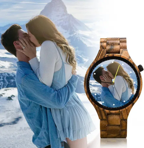 Vista 4 de 2win Reloj personalizado personalizado con impresión de foto para hombre, regalo de aniversario de madera para él y sus familias