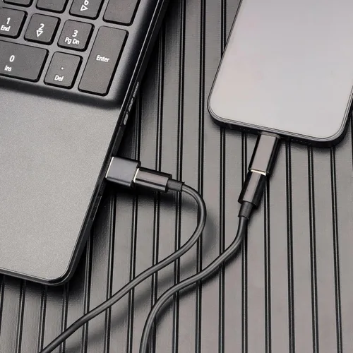 Vista 7 de Tarjeta de Cable Multifuncional Compacta con Cable USB-C de 22" y Kit de Adaptador USB A/Micro-USB/Lightning/OTG, Caja de Almacenamiento