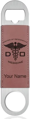 Vista 11 de LaserGram Abrebotellas, DO Doctor en Medicina Osteopática, grabado personalizado incluido (cuero sintético, negro y dorado)