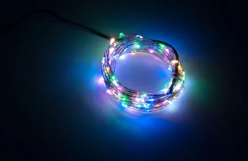 Vista 6 de Karlling guirnalda de luces LED, enchufado de USB, focos LED de alambre plateado, impermeable cadena de luces estrelladas para dormitorio, patio