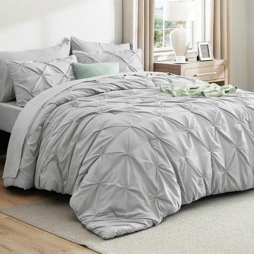 Vista 19 de Bedsure - Juego de edredón tamaño individual gris - Ropa de cama tamaño individual en una bolsa de 5 piezas, juego de cama Pintuck GentleSoft™