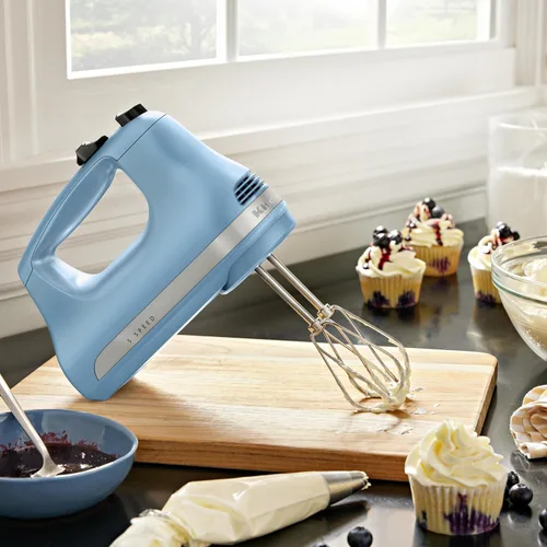 Vista 4 de KitchenAid® Batidora de mano Ultra PowerTM de 5 velocidades y batidora de mano con cable de velocidad variable - Blue Velvet