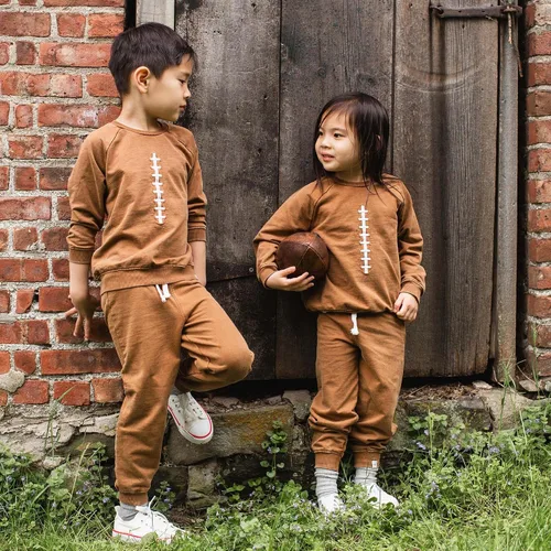 Vista 5 de Burt's Bees Baby Boys Organic Cotton Sweatshirt & Jogger Set, Outfit Bundle Fútbol de lavado ácido