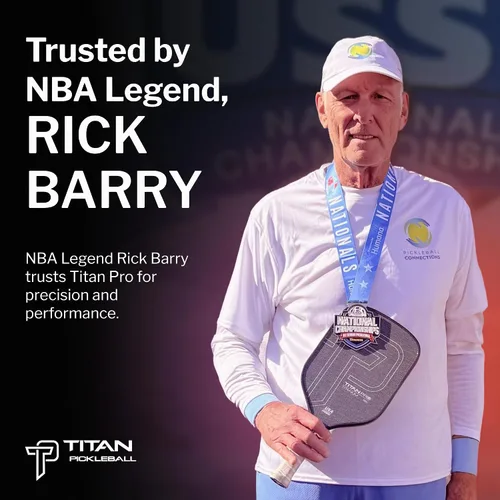 Vista 6 de Titan Ignite - Paleta de pickleball de fibra de carbono para jugadores principiantes y mejoradores - Cara de fibra de carbono cruda T700, punto