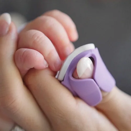 Vista 6 de Baby Nails™ - La lima de uñas para bebé portátil I 6 meses + paquete estándar - Set de cuidado de uñas para bebé (6 meses + )