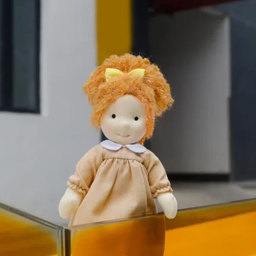 Vista 4 de BlissfulPixie Waldorf - Muñeca de trapo hecha a mano – Peluche de coleccionista personalizado para niños, regalo de cumpleaños con hermosa caja
