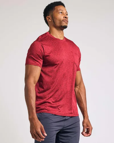 Vista 2 de Real Essentials Paquete de 4 camiseta deportiva de manga corta Dry-Fit para hombre (disponible en tallas grandes y altas)